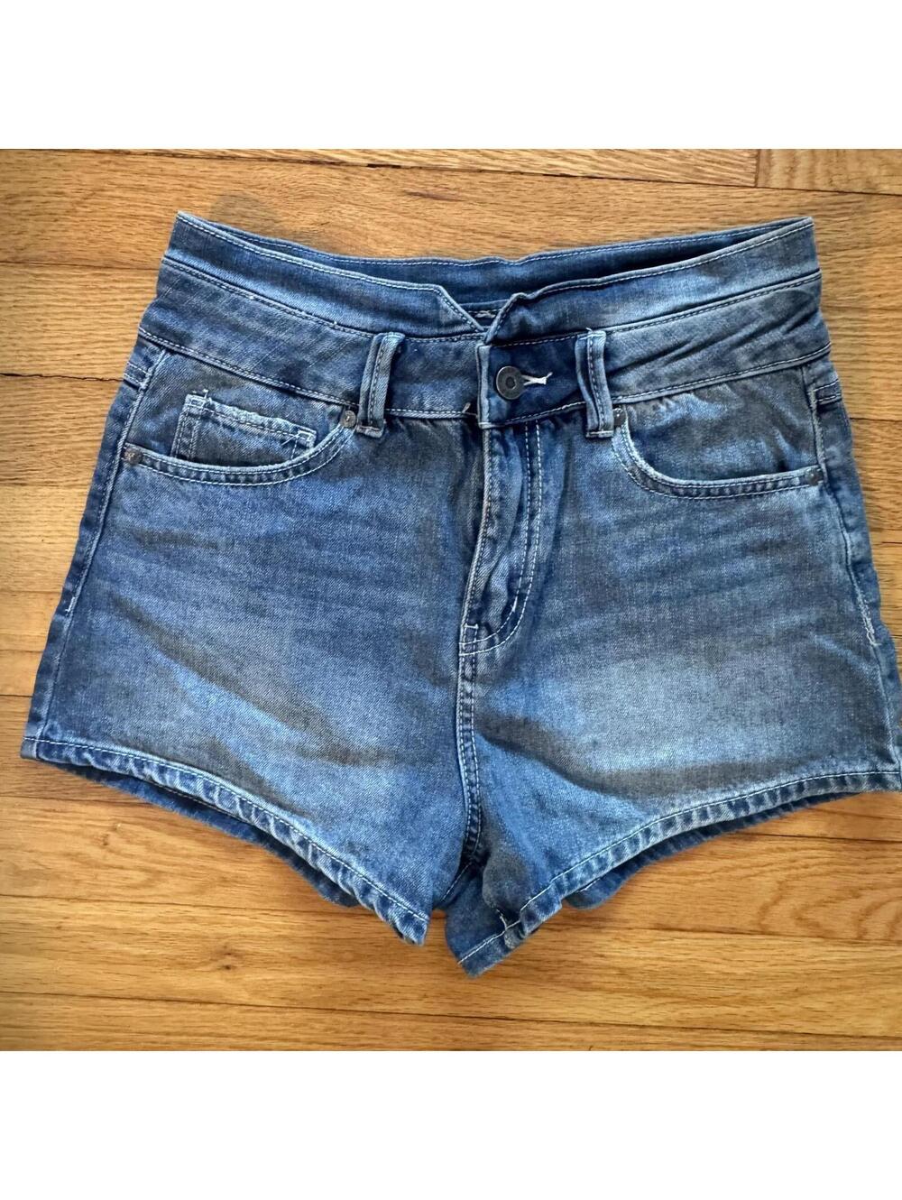 Sincerely Jules Women's Denim Shorts Size 3/26